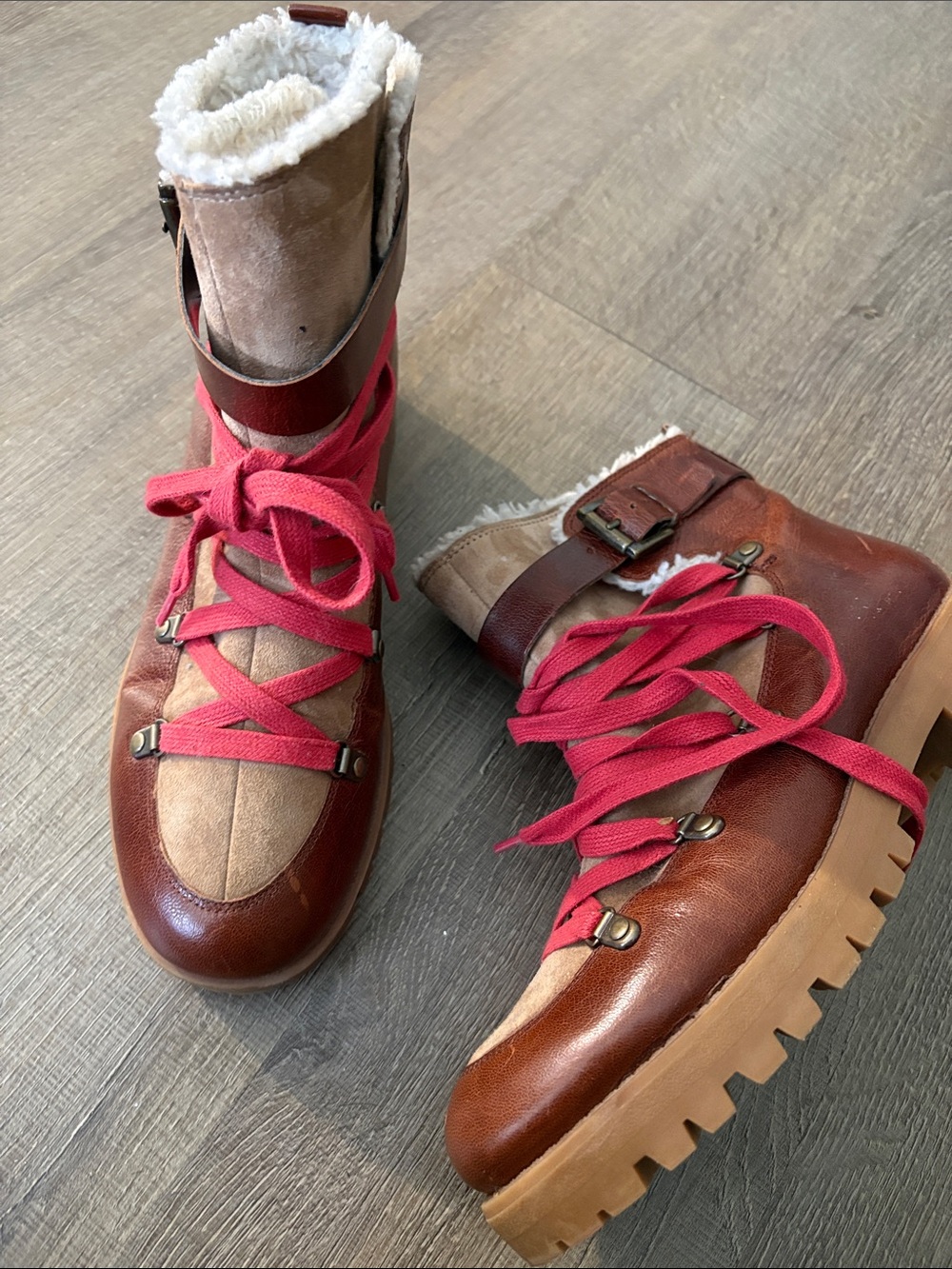 Women’s Brown and Tan FLace-Up Sherpa hiking Boots with red Laces